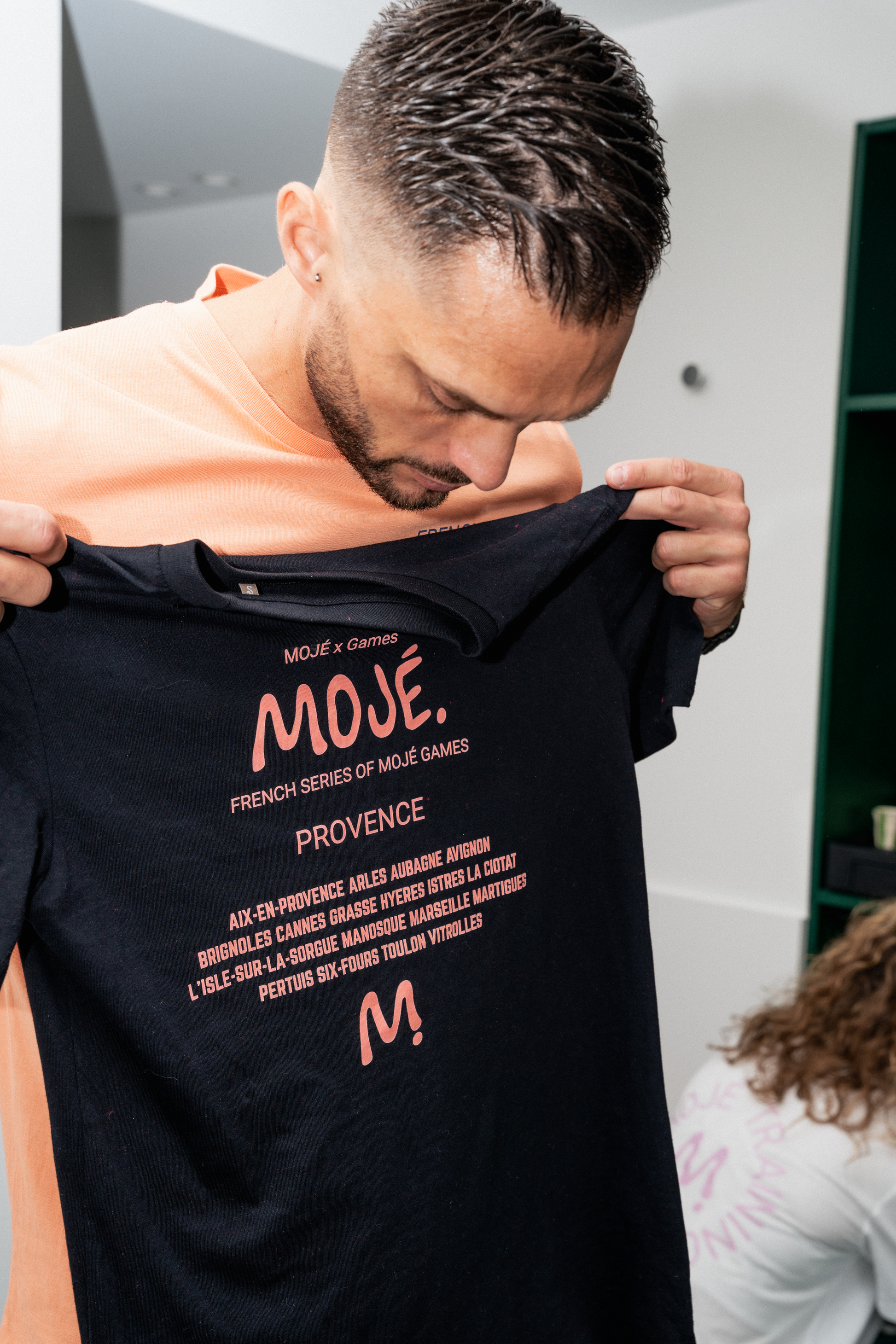 Tee-Shirt MOJÉ Unisexe Noir et Pêche